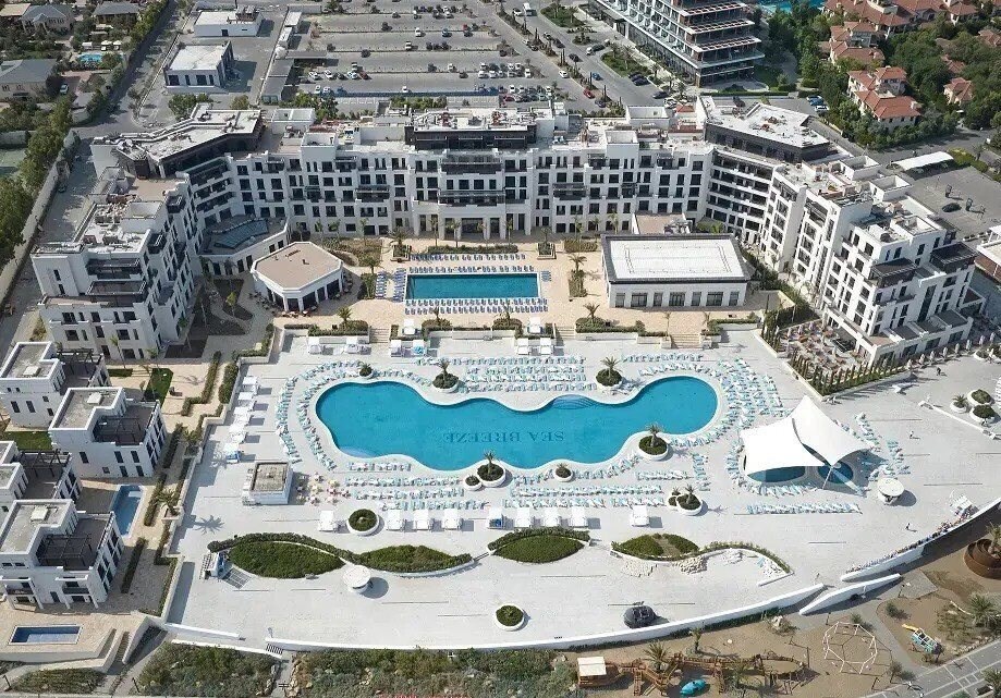 Готель The Grand, Sea Breeze 5*